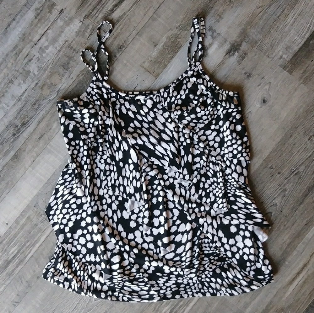 Stylish black and white top